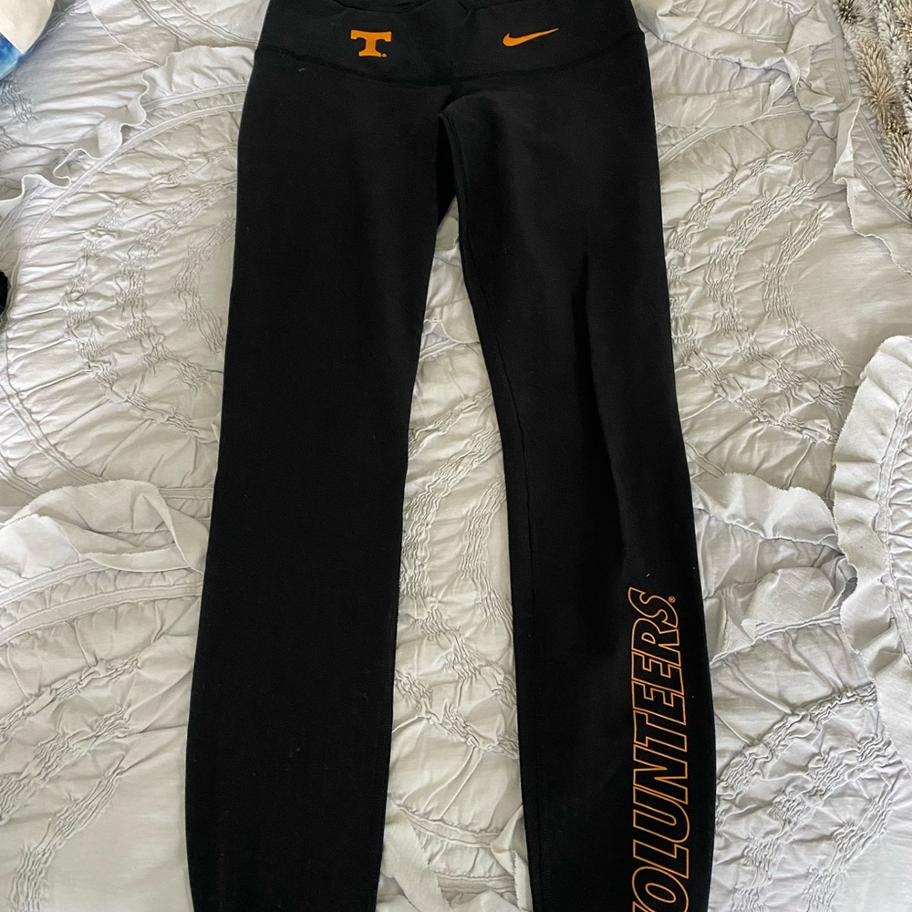 Dry-fit women’s leggings